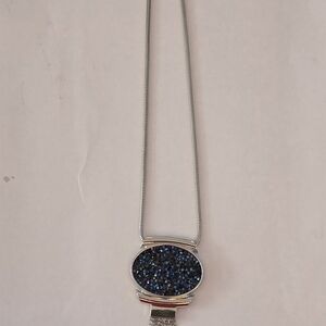 Elegant Silver and Blue Pendant Necklace